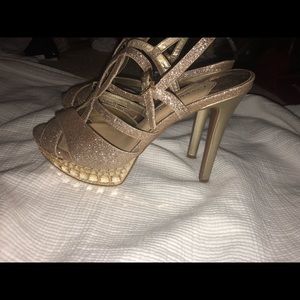 Gold sparkle Gianni Bini 8.5 heels. Worn once.
